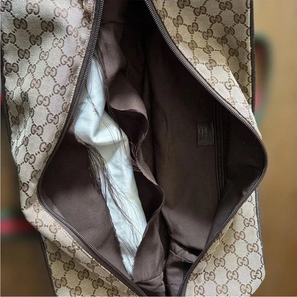 Gucci Beige Canvas Monogram Bag with Green and Red Straps - Picture 5 of 7